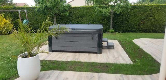 Installation d'un spa en extérieur : quelle est la réglementation